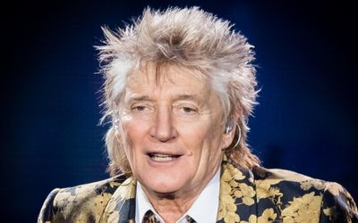 How Rich is Rod Stewart? Unveiling the Impressive Net Worth of the Music Icon